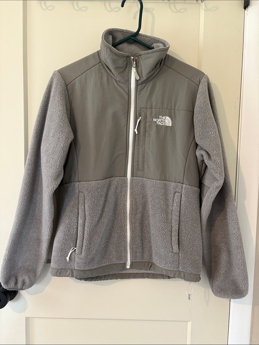 The North Face Women’s Gray Two-Tone Fleece Jacket